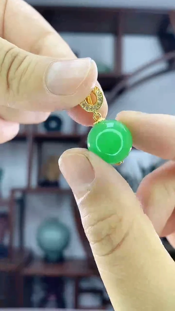 吊坠(赠链)未镶嵌翡翠X26阳绿单珠