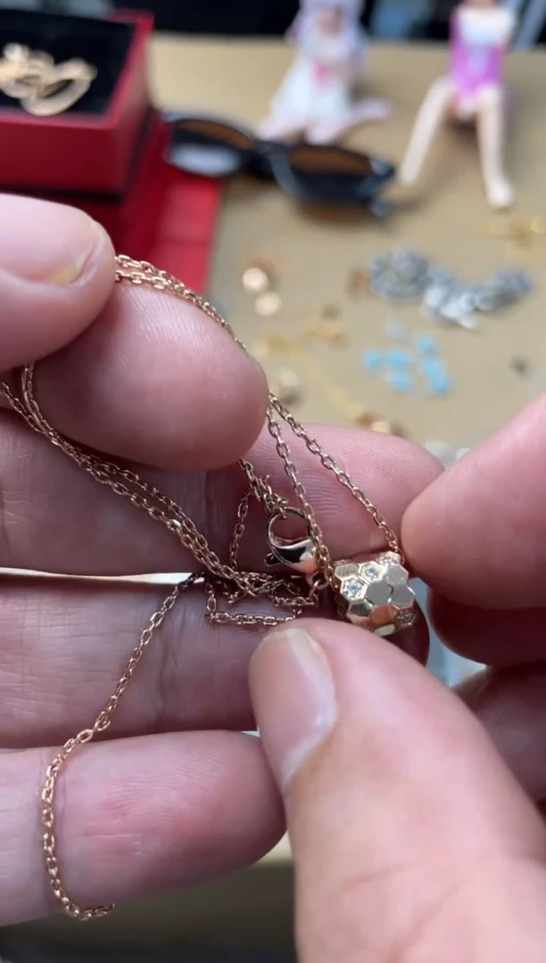 瓷片瓷器如图所示206