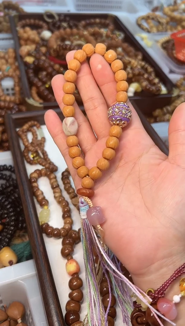 手串猴头核桃卡10mm左右 设计款 手持