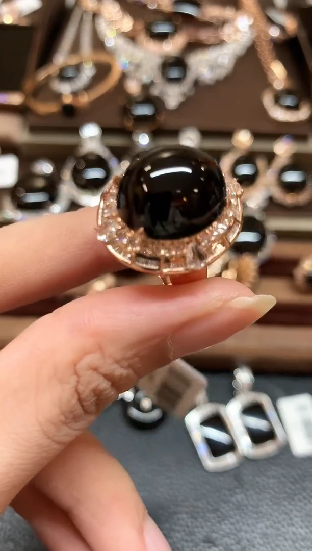 18K金镶嵌戒指翡翠n122