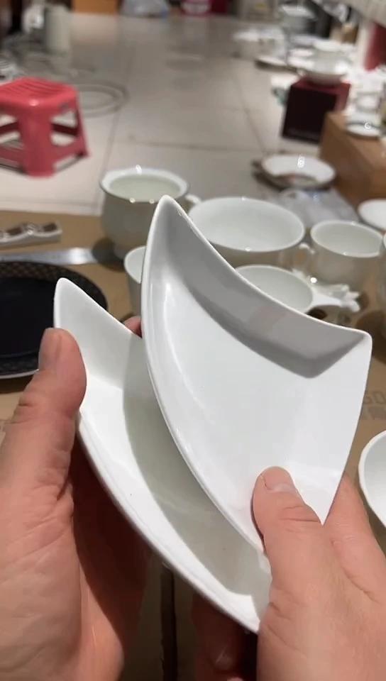 瓷三角盘2个白瓷