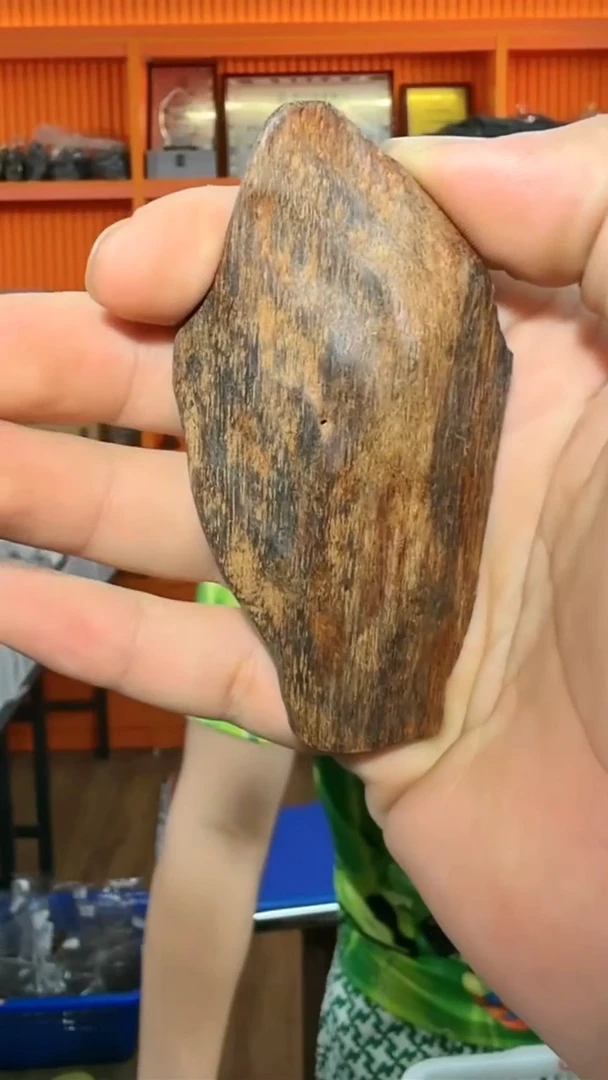 沉香手把件425号多样性发一