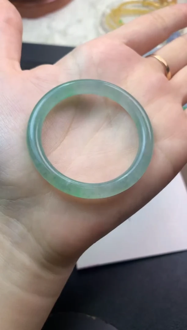 未镶嵌定制翡翠毛货