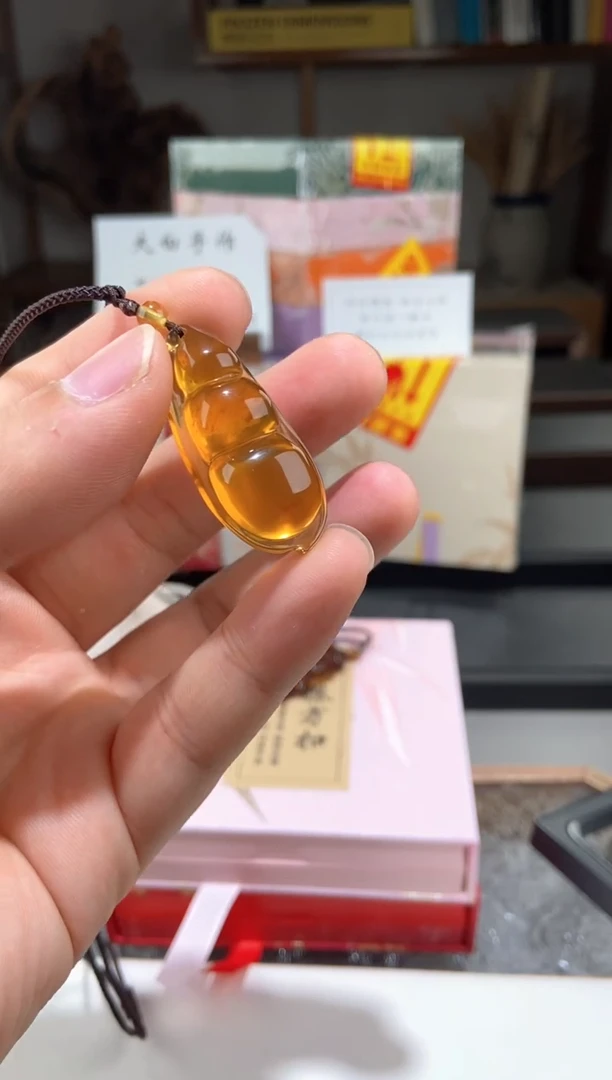 琥珀颈饰未镶嵌金棕珀四季豆