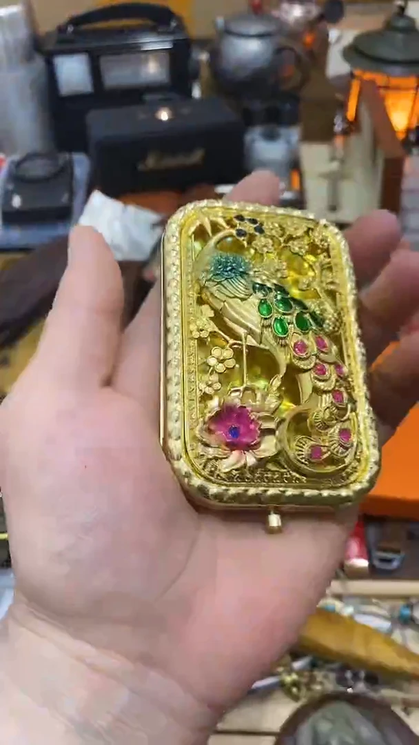 瓷片闪购商品 如图所示