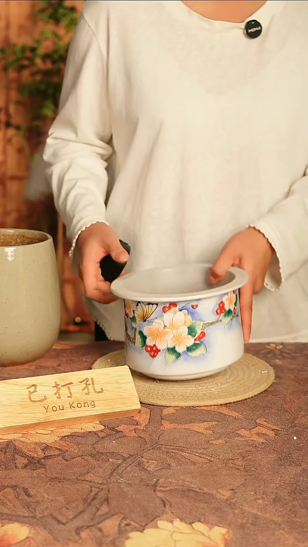 其他31-69 陶瓷花器高12口径14 微瑕