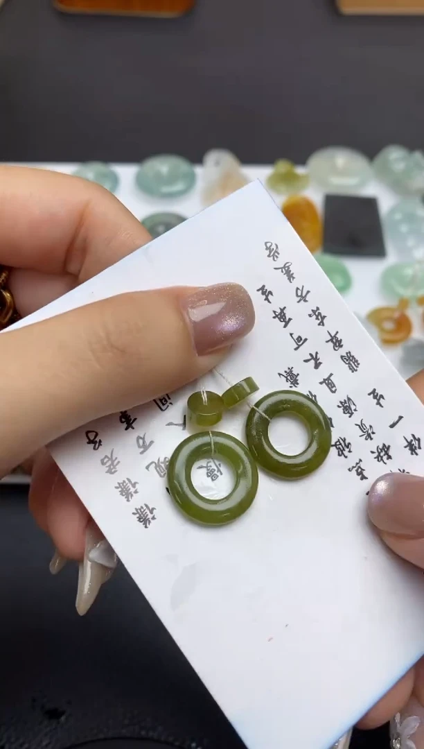 未镶嵌定制翡翠翡翠毛货~