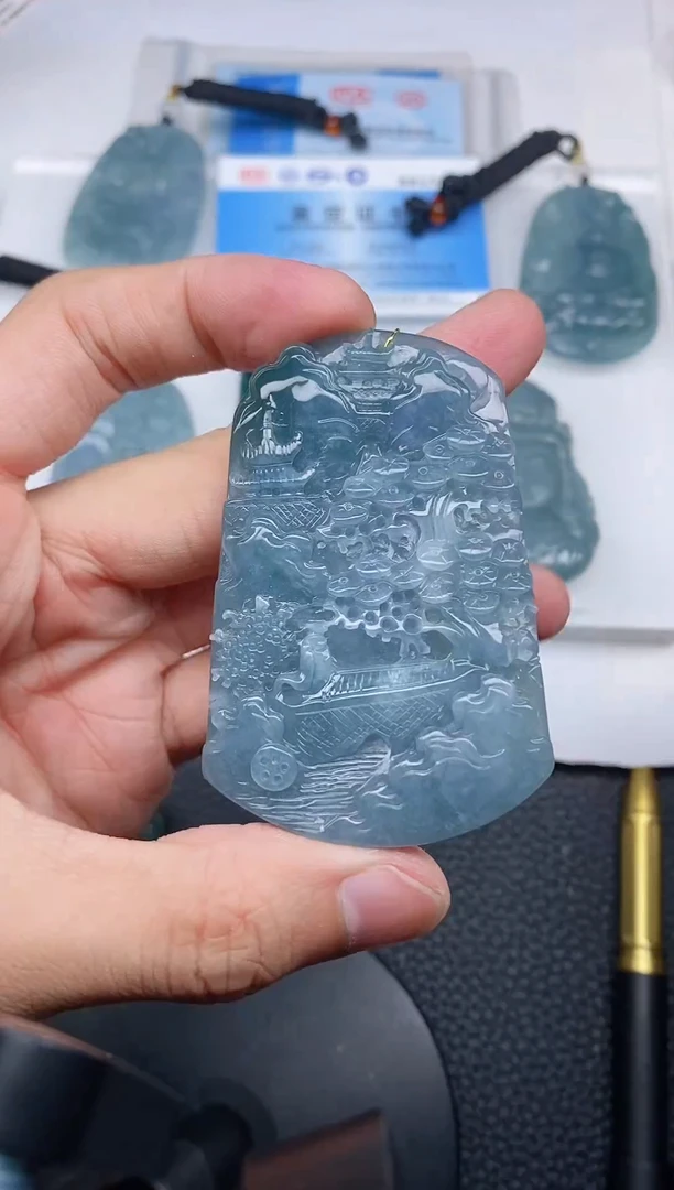 颈饰未镶嵌翡翠