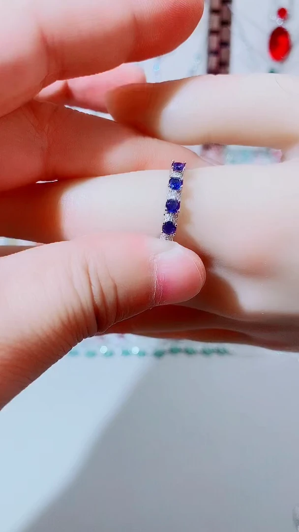 戒指蓝宝石未镶嵌蓝宝石排戒