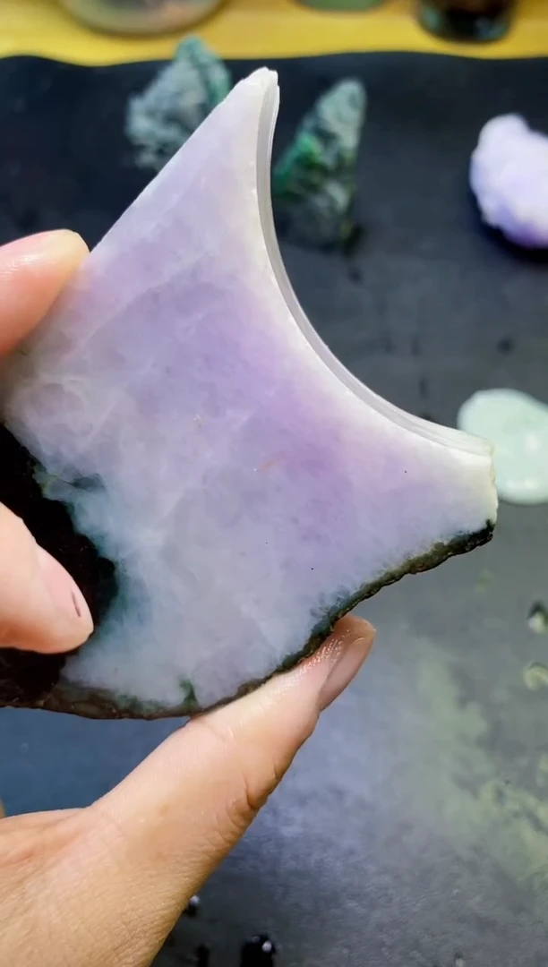 翡翠未镶嵌颈饰如***贝天然翡翠120