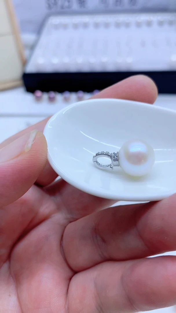 淡水珍珠银S925镶嵌吊坠(不含链)12.6