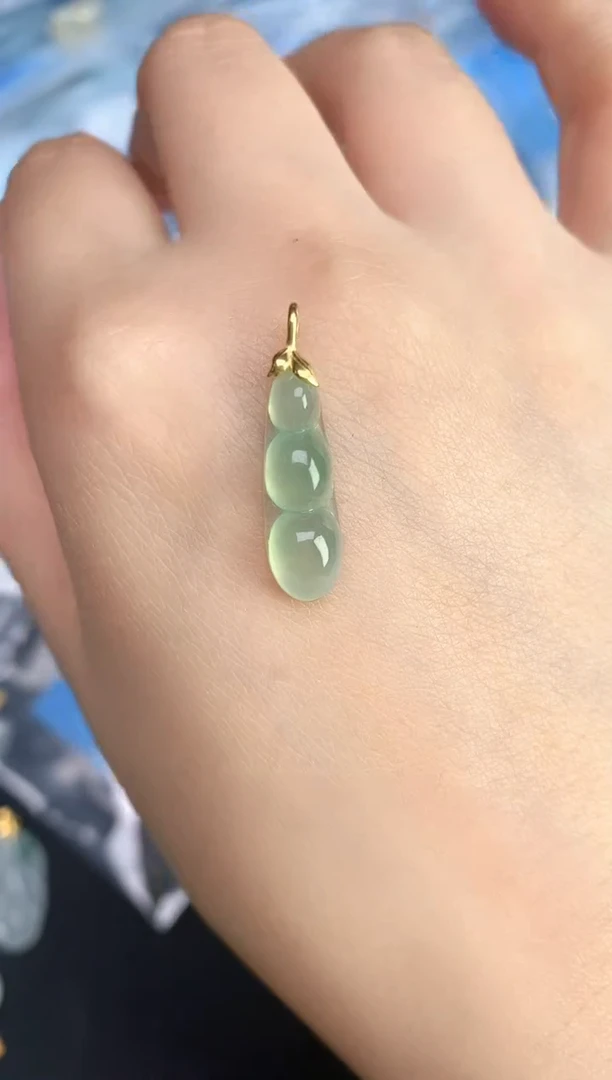 颈饰18K金镶嵌翡翠25111805