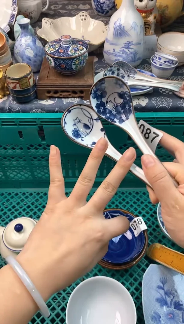 瓷片走****┌( ⊙ o ⊙ )( ⊙ o ⊙ )