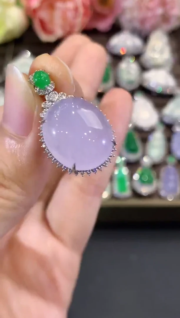 吊坠(不含链)18K金镶嵌翡翠B168 紫货有色差1