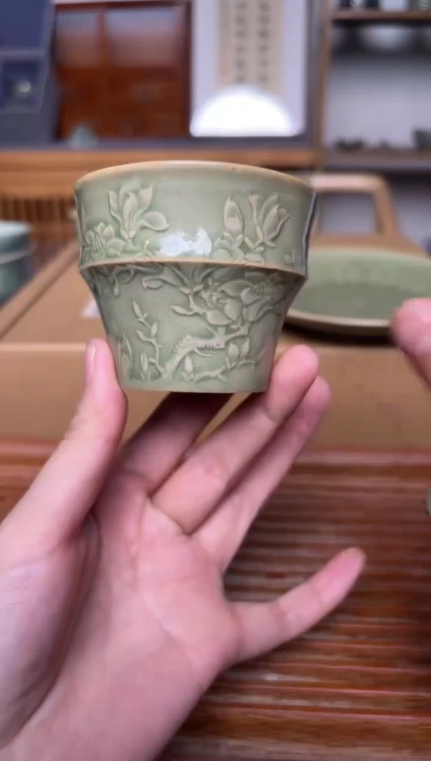 瓷器耀州窑折腰玉兰杯   微瑕