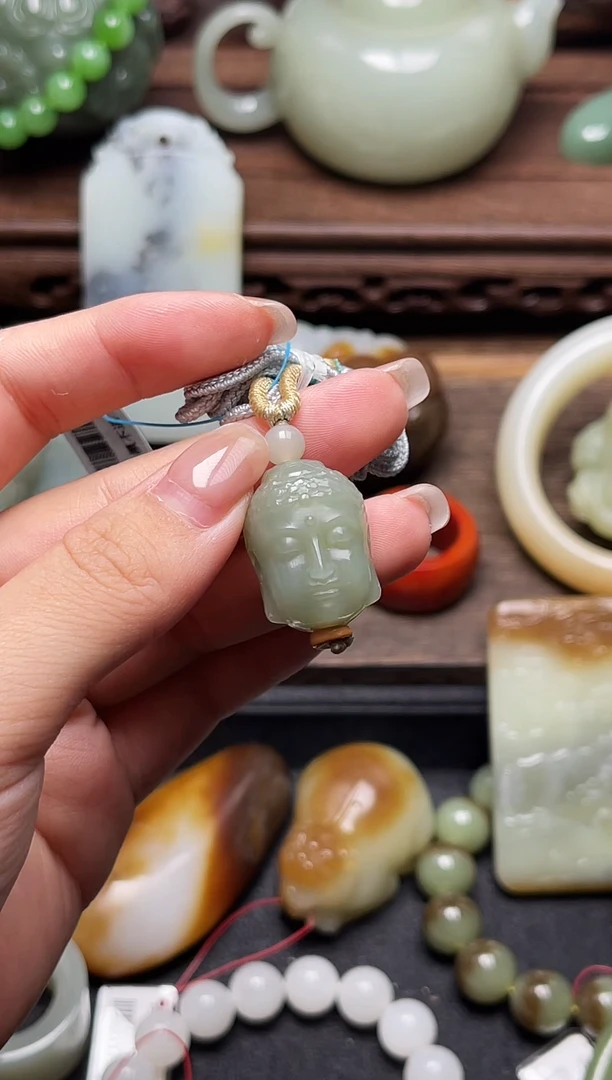 和田玉未镶嵌吊坠(不含链)且末唐青白 佛魔一念有瑕疵9001985