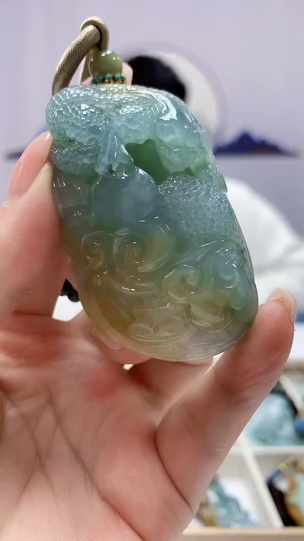 【闪购商品】定制翡翠未镶嵌5028ms-毛货75挂件