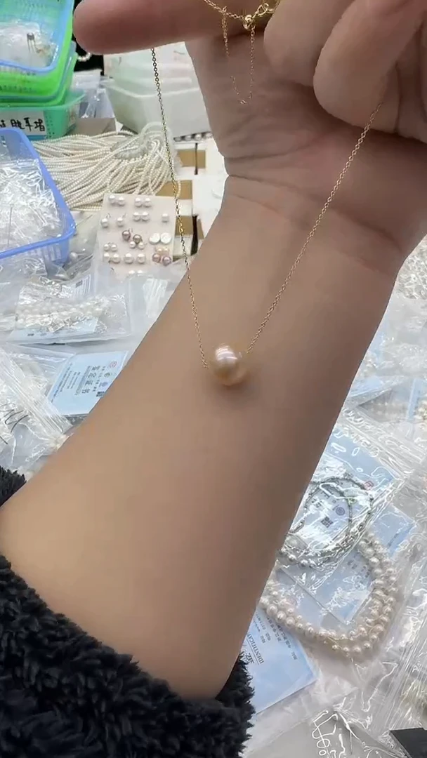 吊坠(赠链)未镶嵌淡水珍珠11mm 中国红路路通