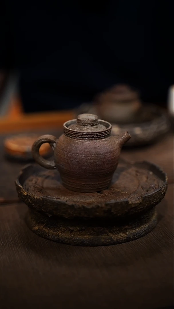 全手工制作  柴烧紫砂后手壶