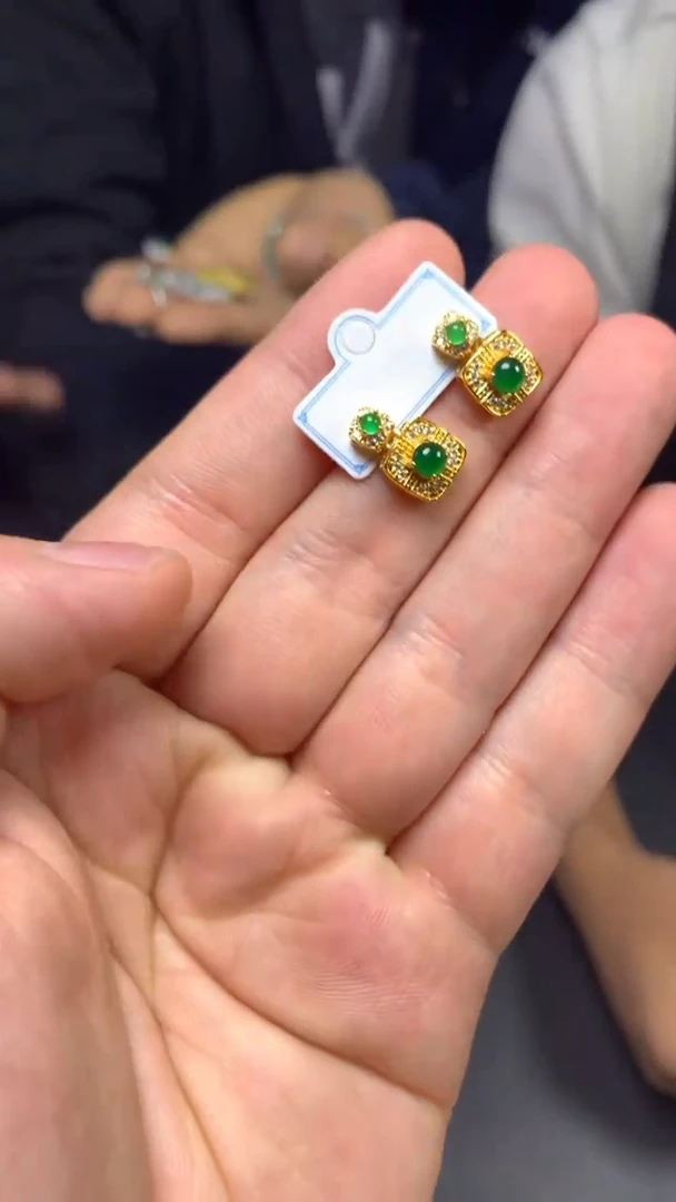 【闪购商品】翡翠耳饰未镶嵌0095512794/多样性发一