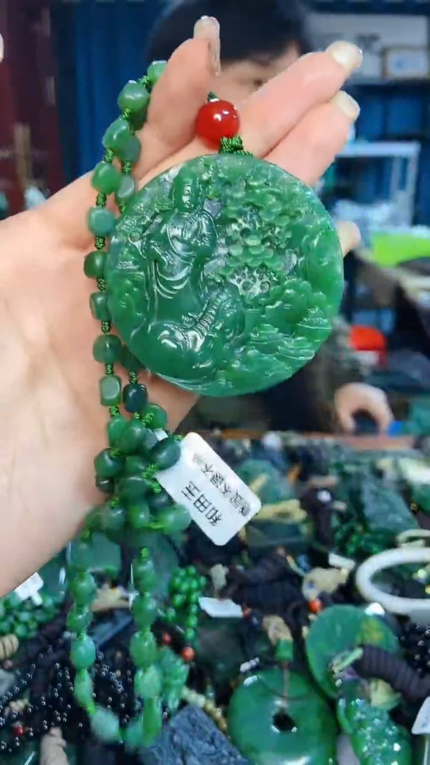 未镶嵌和田玉挂件1
