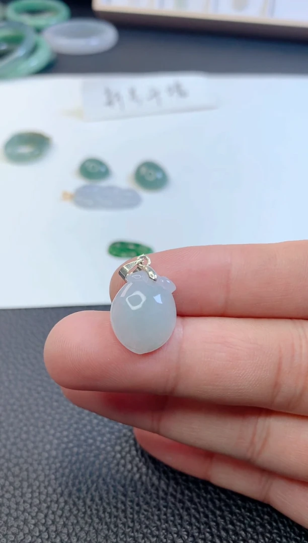 翡翠未镶嵌吊坠(不含链)吊坠