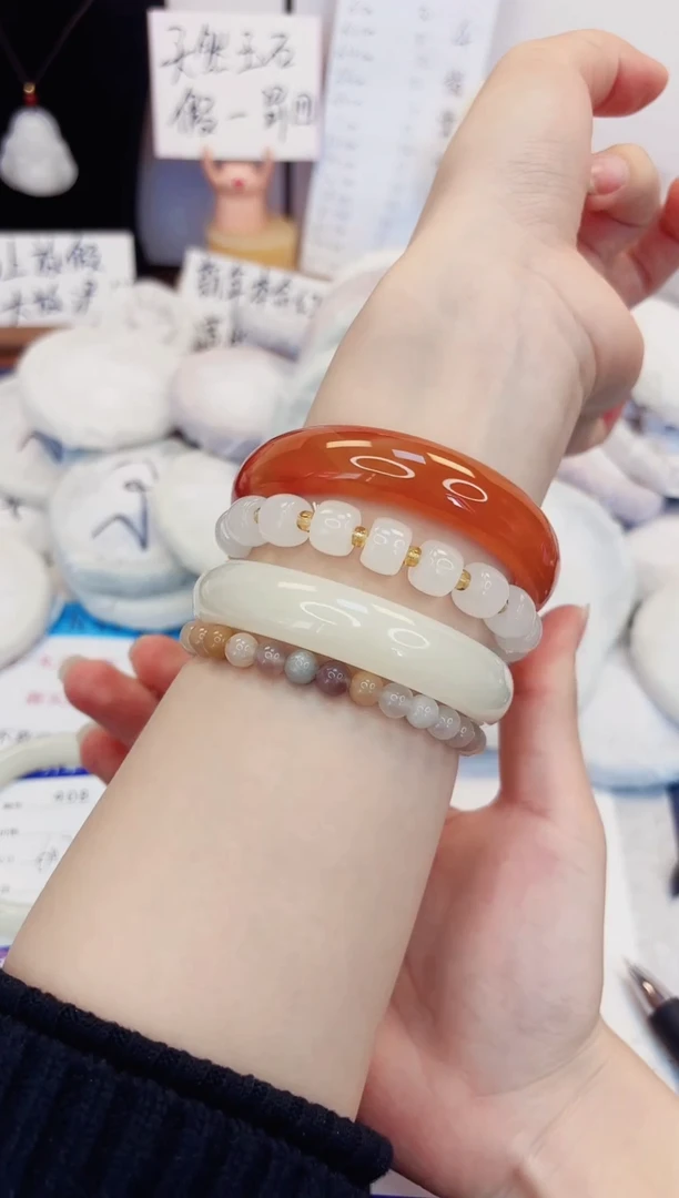 【闪购商品】石英质玉手镯未镶嵌409