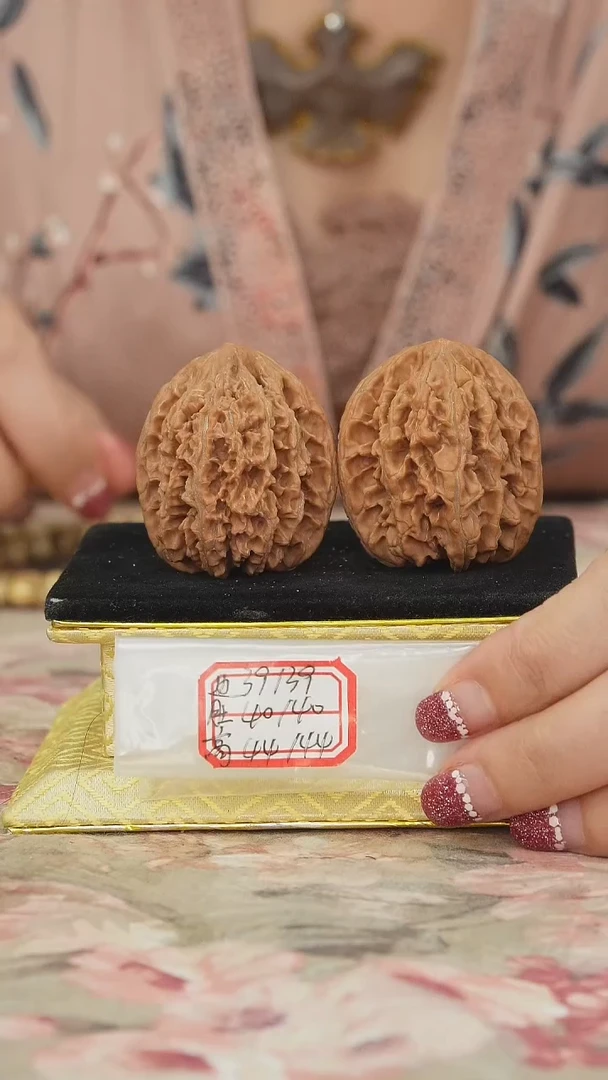 文玩核桃把件龙纹将军榜