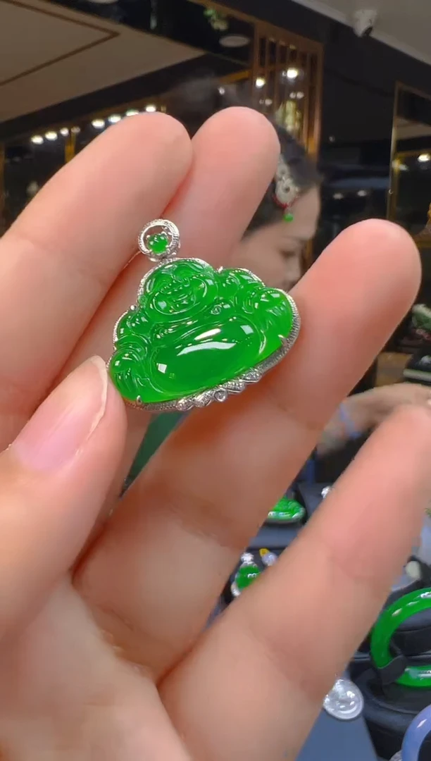 翡翠18K金镶嵌吊坠(赠链)063