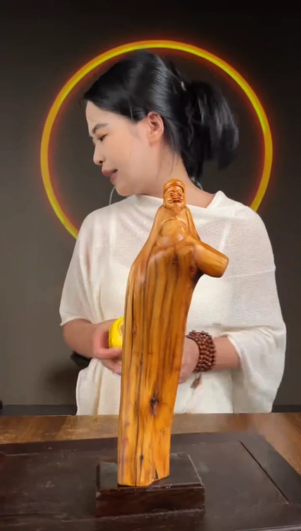 柏木（崖柏）手工摆件,先抢先得! 编号:168