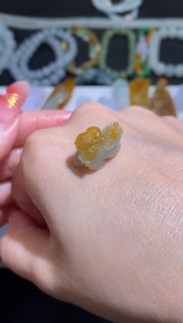 未镶嵌定制翡翠翡翠毛货~