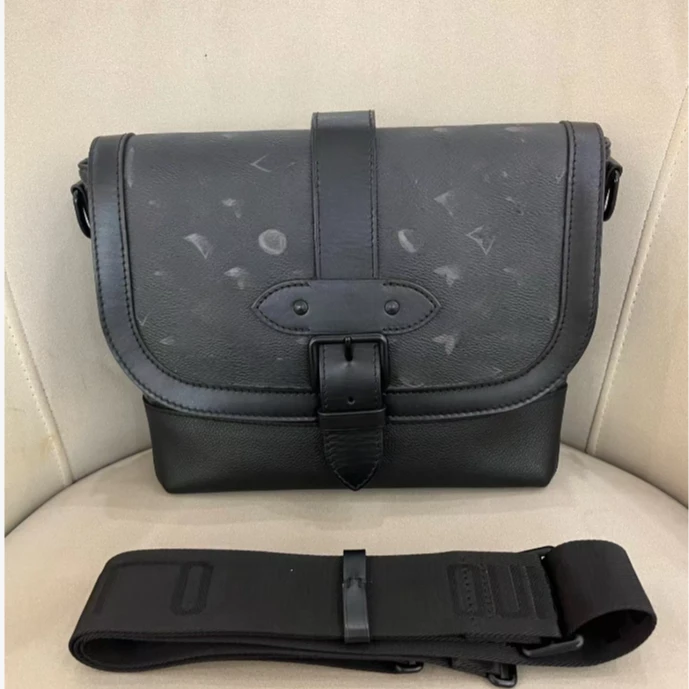 2025男士时尚邮差包33*22cm