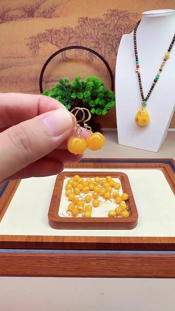 蜜蜡14K金镶嵌耳饰E01