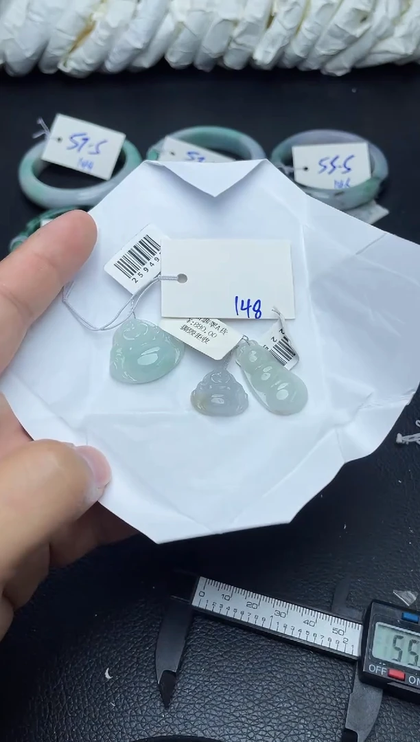 未镶嵌手镯翡翠148