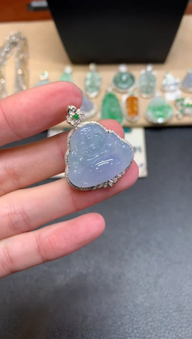 【闪购商品】翡翠颈饰18K金镶嵌佛公【无服务费】