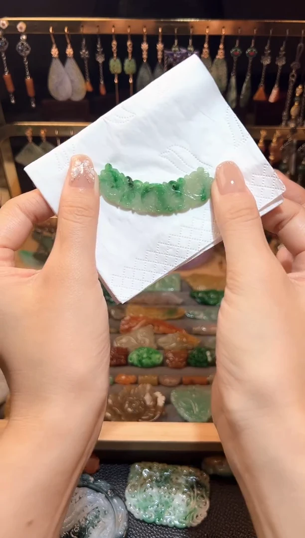 定制翡翠未镶嵌翡翠