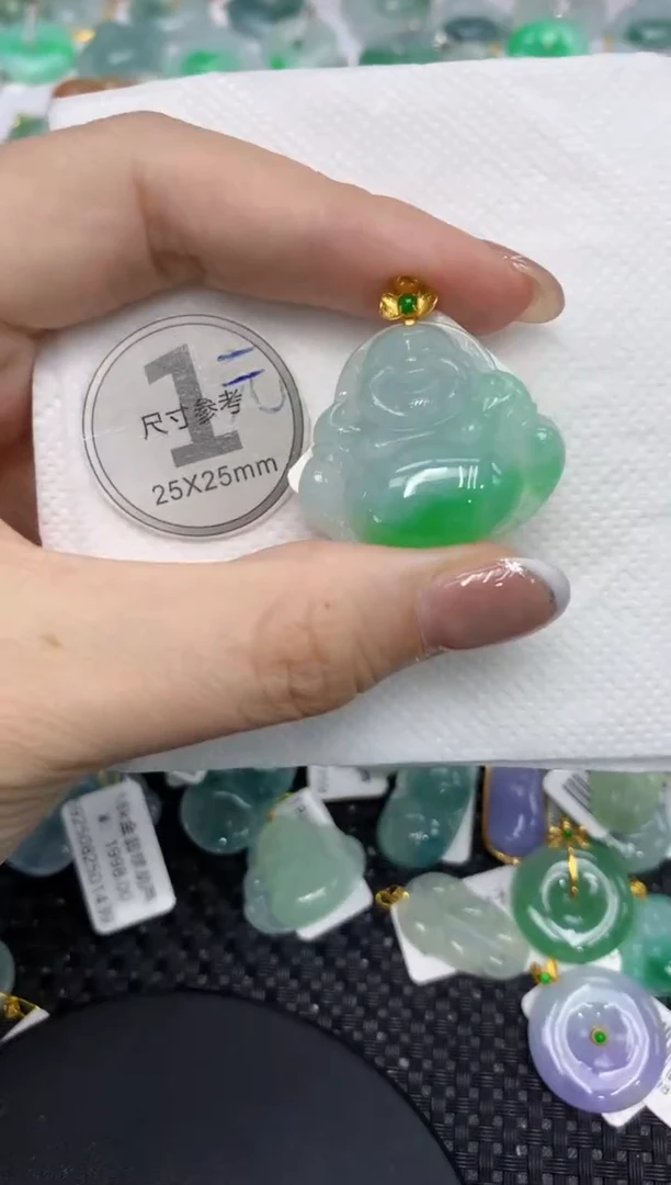 颈饰18K金镶嵌翡翠1111111111