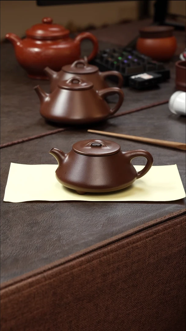 茶壶紫砂壶·16老紫泥德根石瓢150cc