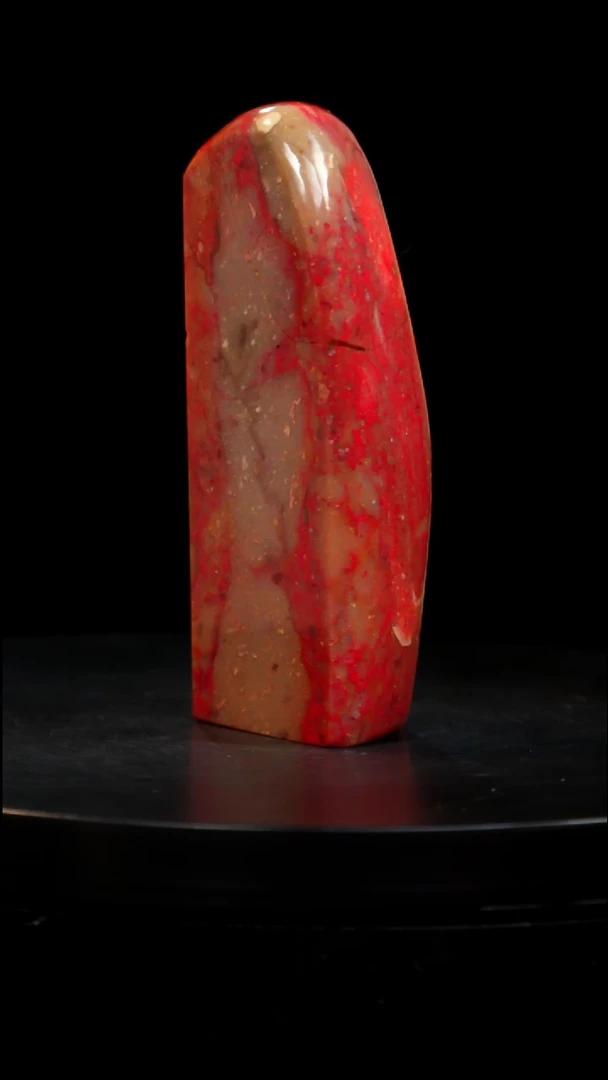 昌化石大红袍鸡血石