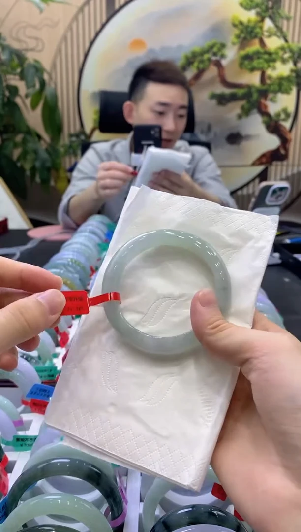 翡翠手镯未镶嵌0000005855