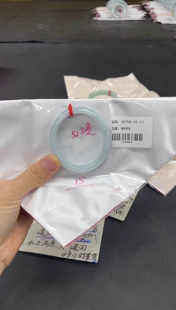 未镶嵌手镯翡翠翡翠手镯