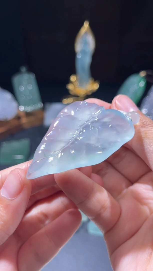 颈饰未镶嵌翡翠佳佳翡翠叶子成品13.8w