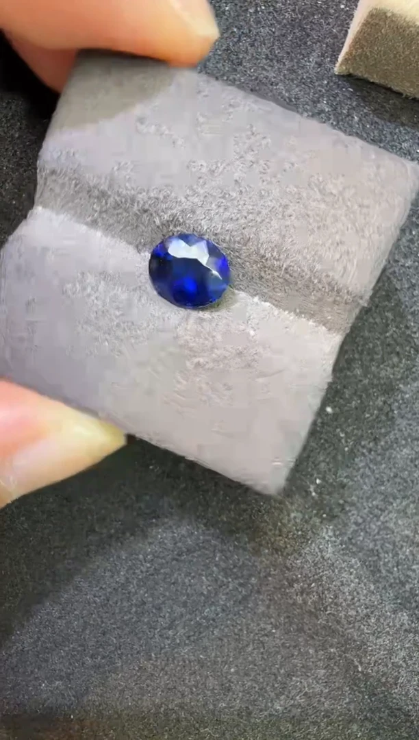 未镶嵌定制定制蓝宝石快*天然1.46克拉无烧皇家蓝国际证书