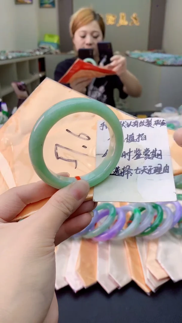 翡翠手镯未镶嵌0986104516