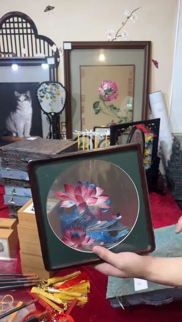 织绣精品苏绣手工刺绣，精品摆台56