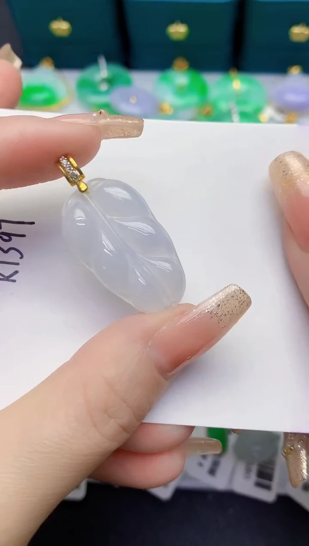 颈饰未镶嵌翡翠缅甸天然翡翠A货