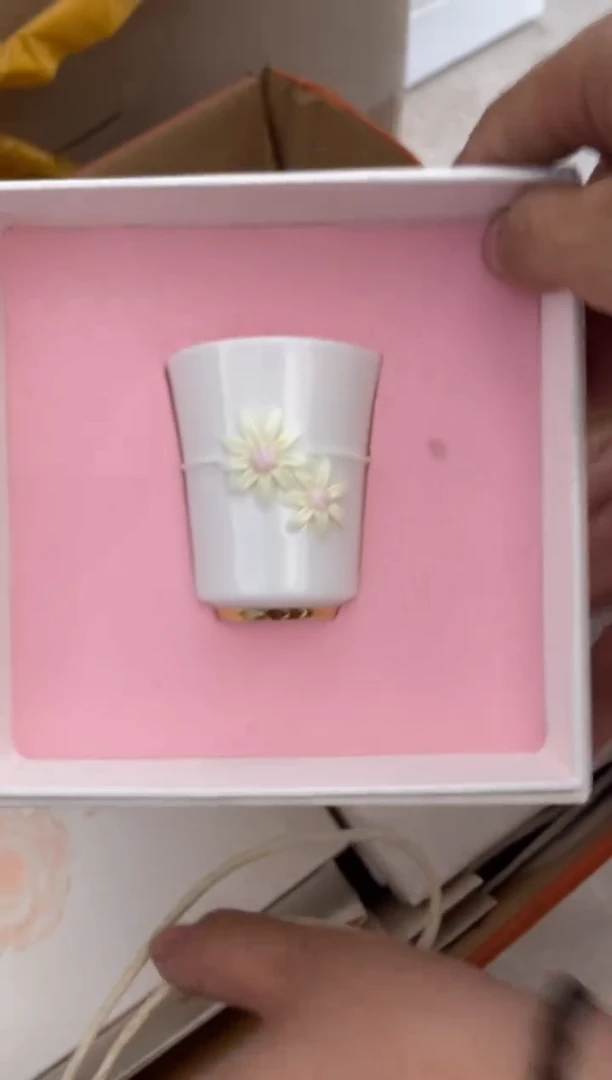 杯无运费险有瑕疵的摄影的产品有使用过的痕迹有点脏介意勿拍