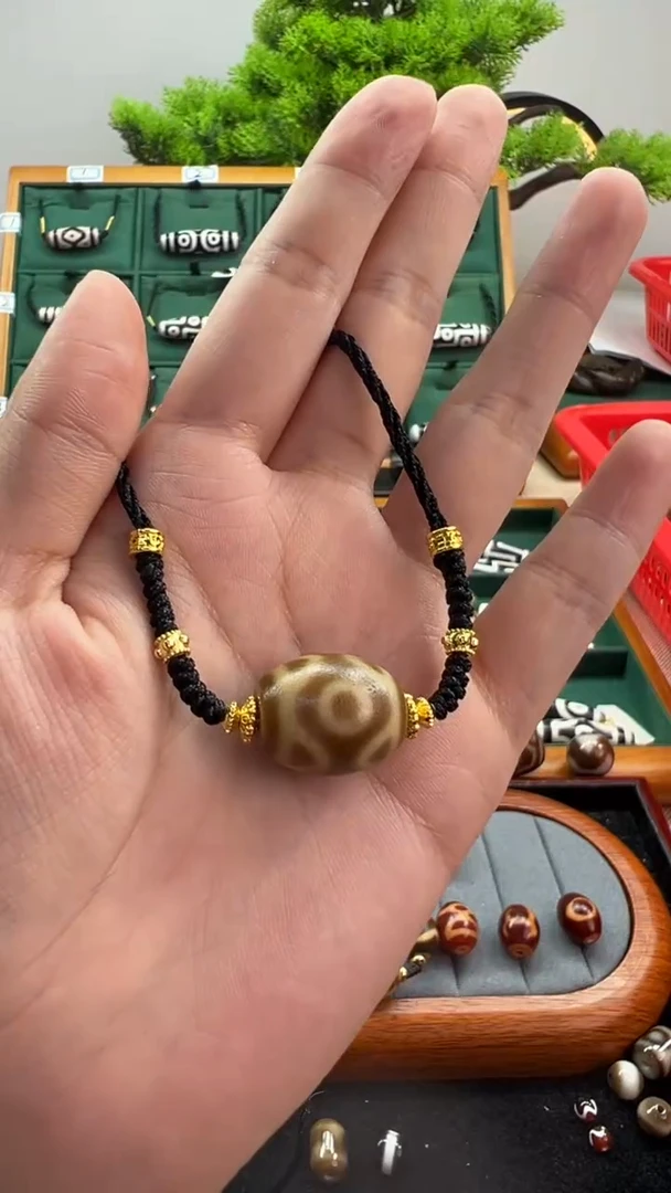 玛瑙/玉髓颈饰未镶嵌李*蕾108.（微瑕随机发货）