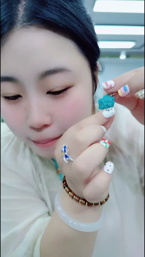 0908绿色雕刻九尾