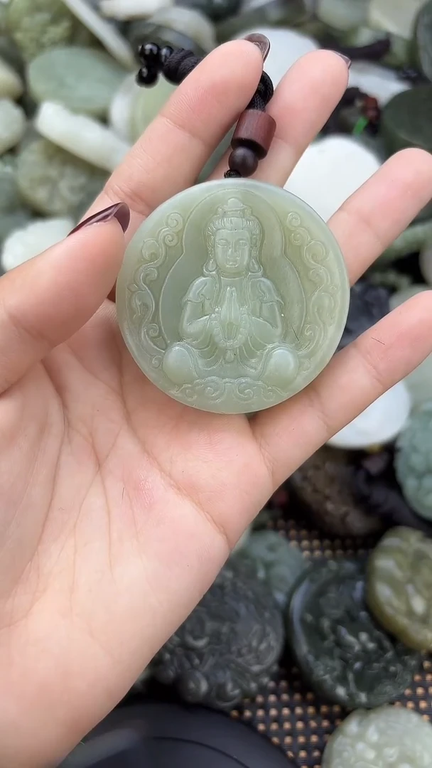 颈饰未镶嵌和田玉1